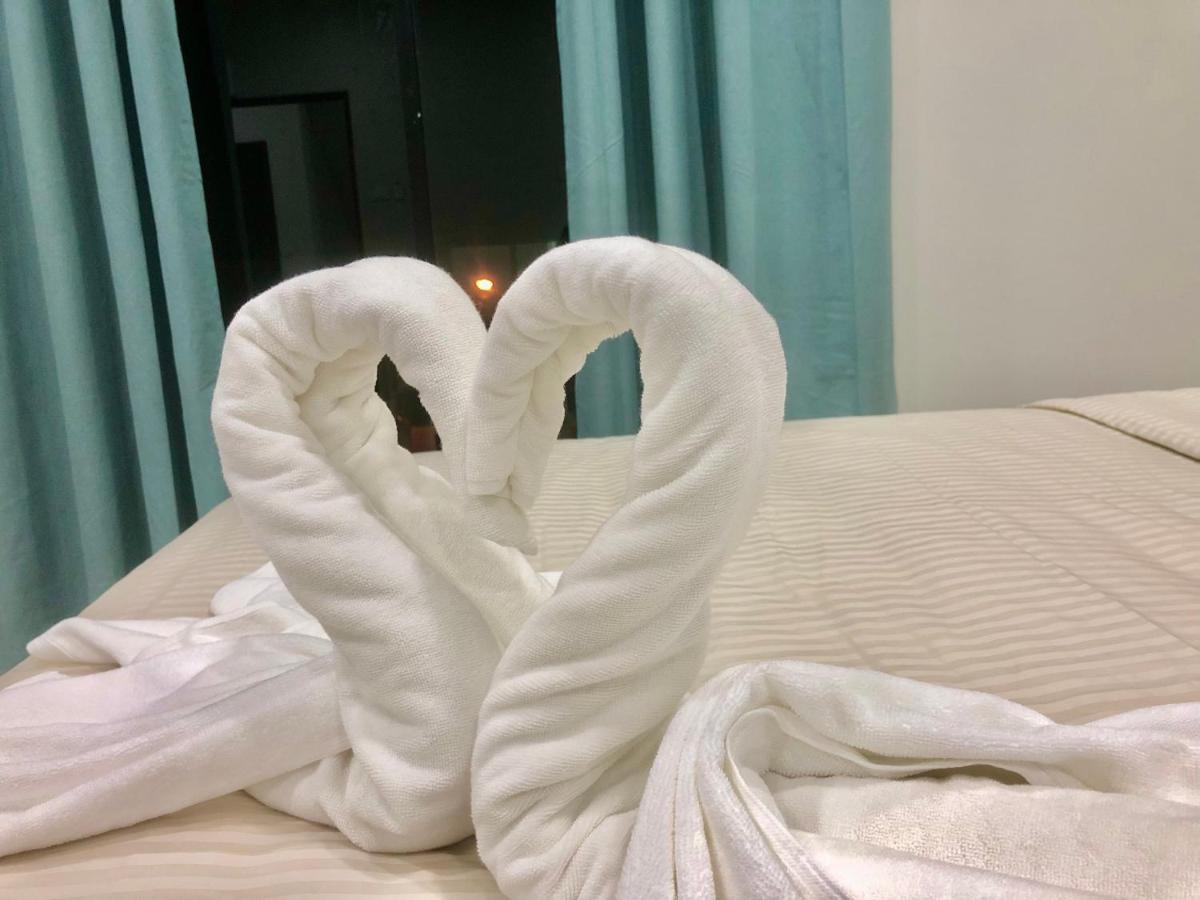 Emma Hotel Ban Phe Bagian luar foto