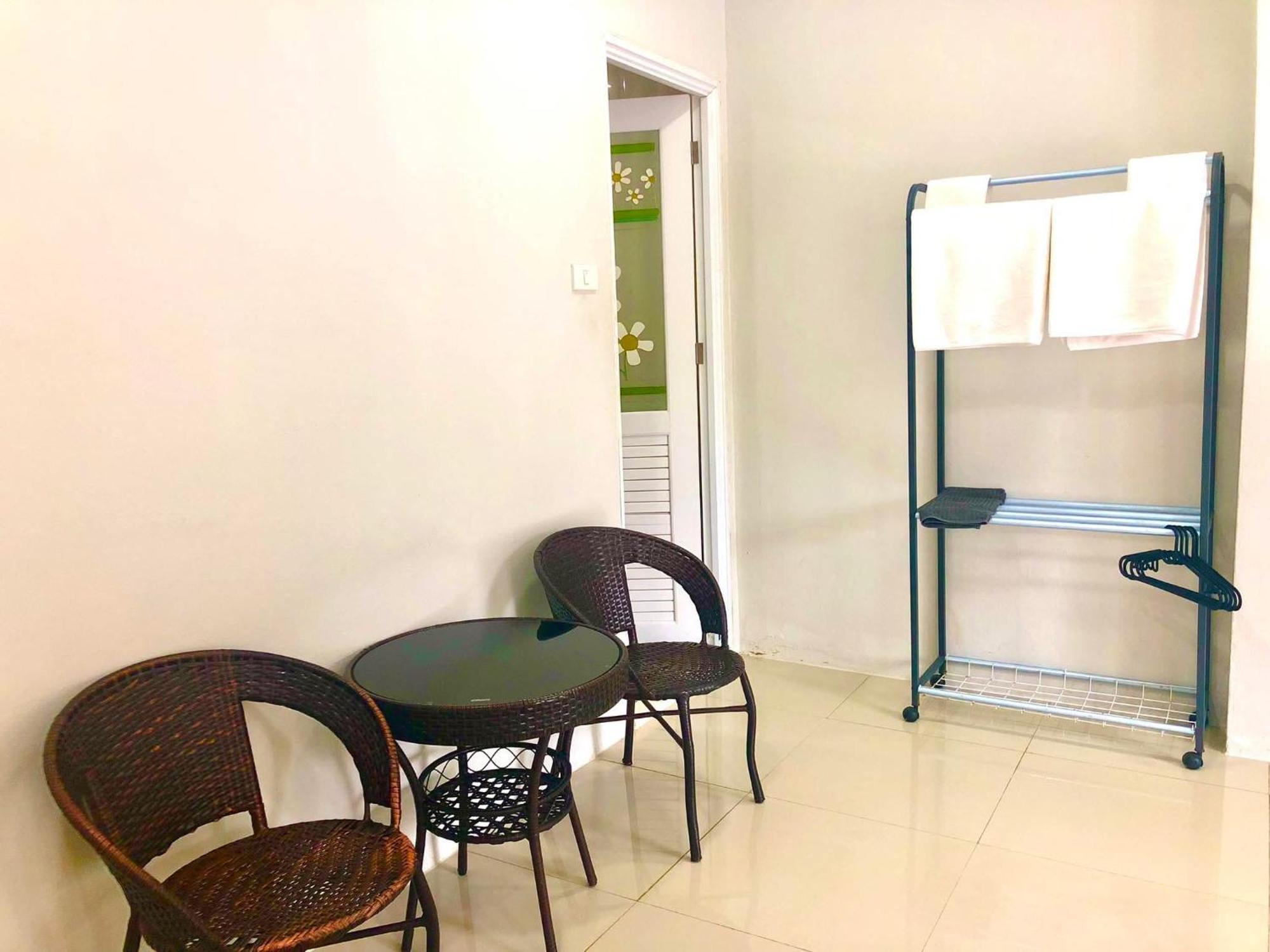 Emma Hotel Ban Phe Bagian luar foto